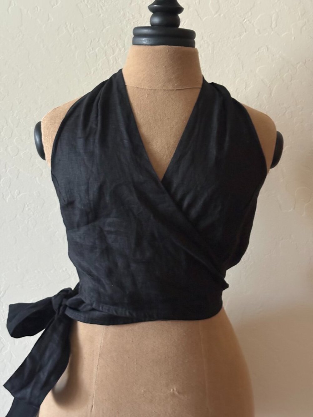 FreeThe Label Wrap Top. Size XS. Black.
